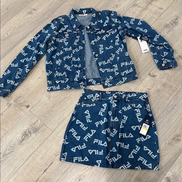 Fila jacket - Picture 1 of 7